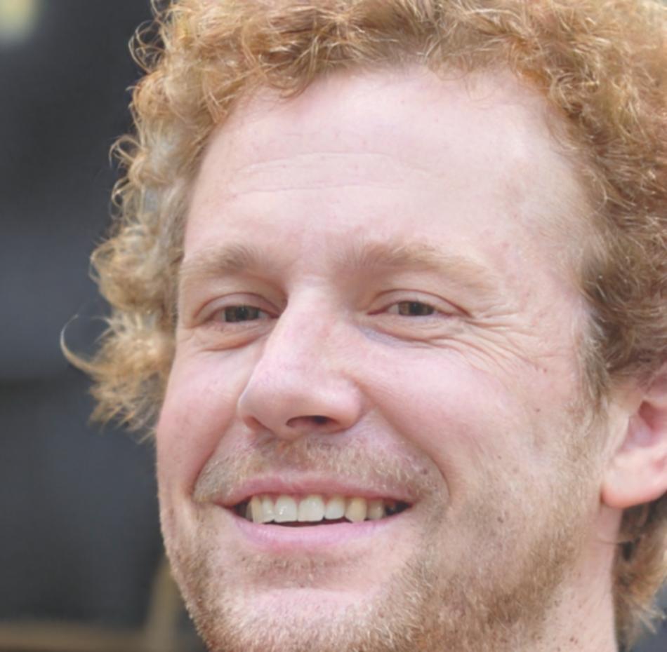 Portraitfoto von Lennart Steinhoff, Programmleiter